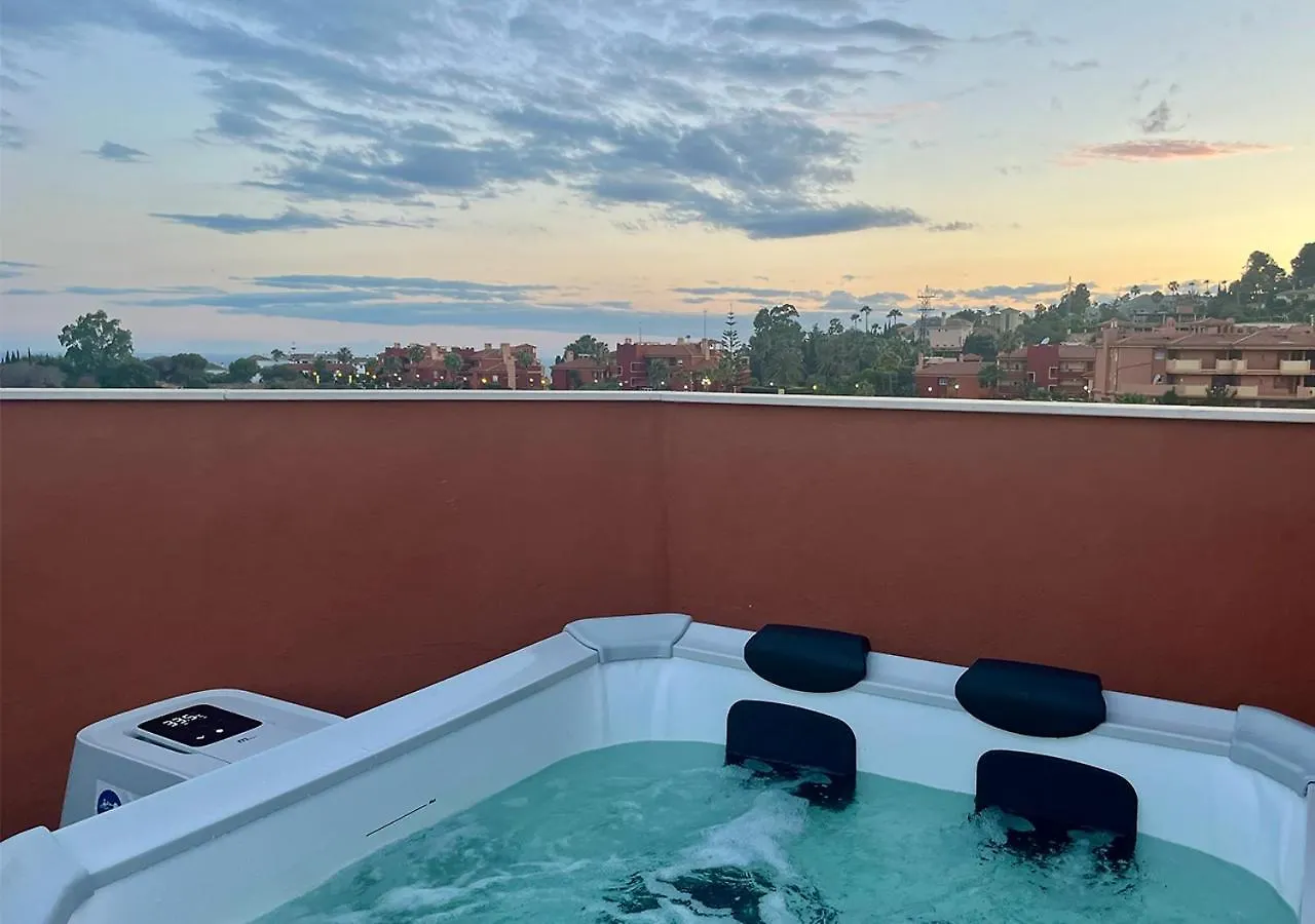 Penthouse Paradise Marbella - Jacuzzi & Sea Views!s kontakt