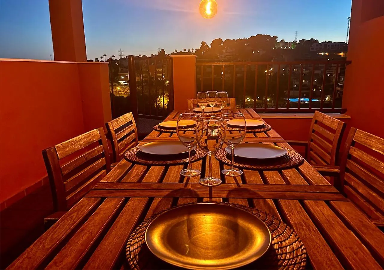 Apartamento Penthouse Paradise Marbella - Jacuzzi & Sea Views!
