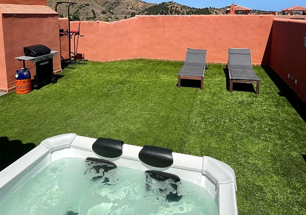 Apartamento Penthouse Paradise Marbella - Jacuzzi & Sea Views! Espanha