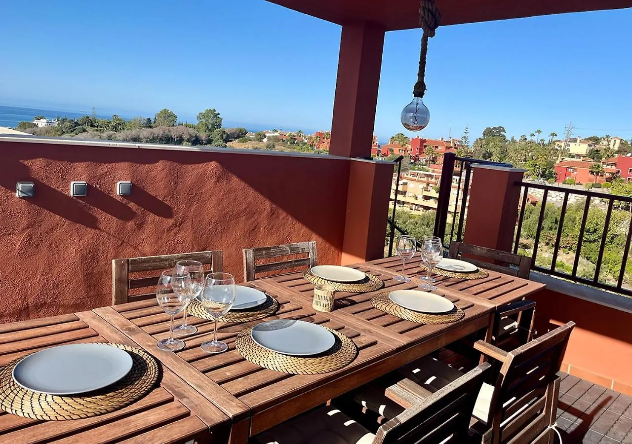 Penthouse Paradise Marbella - Jacuzzi & Sea Views! Apartament